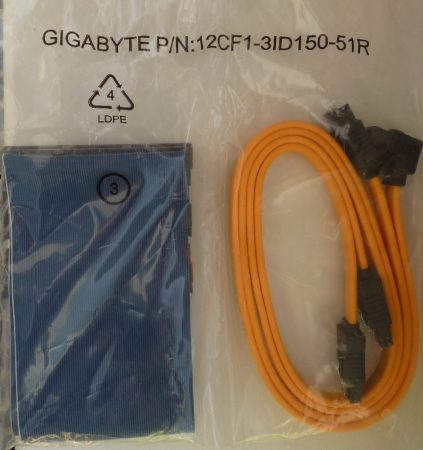 Gigabyte sata+IDE kábel csomag 12CF1-3ID150-51R