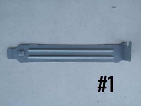 ATX PC hátlap takaró lemez - bordás - lyukas ATX PC hátlap takaró lemez - bordás - lyukas