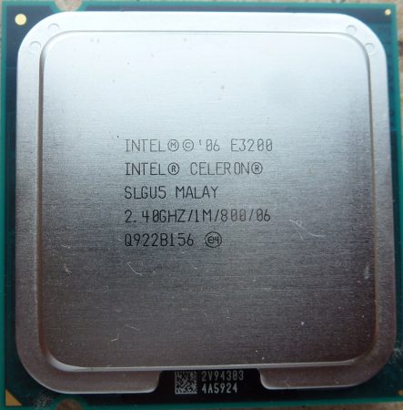 Intel Celeron Dual-Core E3200 2.40GHz/1M/800/06 processzor SLGU5 s775 cpu