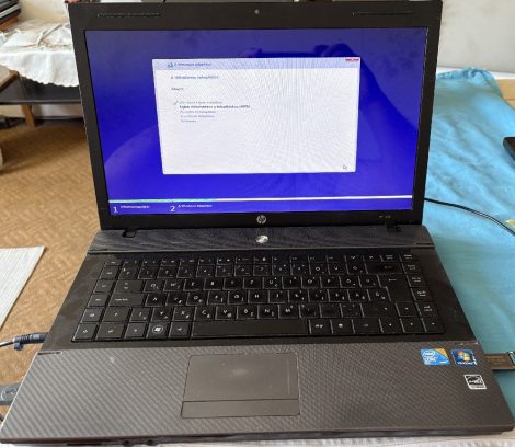 HP 620 laptop - egyéni RAM és HDD mérettel - W10 - 2010 cpu:T6570 lcd:15,6" ram:DDR3 odd:TS-L633N HP 620 laptop - egyéni RAM és HDD mérettel - W10 - 2010 cpu:T6570 lcd:15,6" ram:DDR3 odd:TS-L633N
