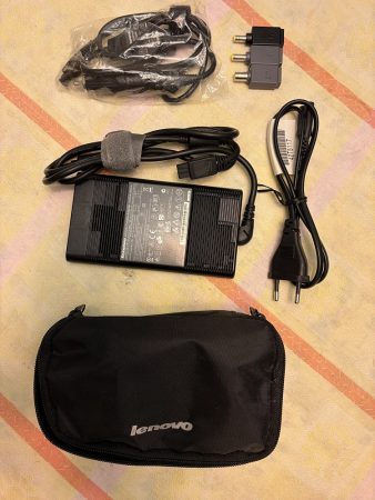 Lenovo 20V 4.5A (90W) Ultraslim AC/DC Combo Adapter ThinkPad gyári laptop töltő - autós töltő Lenovo 20V 4.5A (90W) Ultraslim AC/DC Combo Adapter ThinkPad gyári laptop töltő - autós töltő