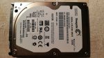   hibás Seagate ST320LT020-9YG142 320GB 2,5" Sata notebook HDD merevlemez 100%/27% Momentus Thin 320LT020